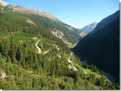 Die Schlegeis-Alpenstraße hinauf zum Stausee